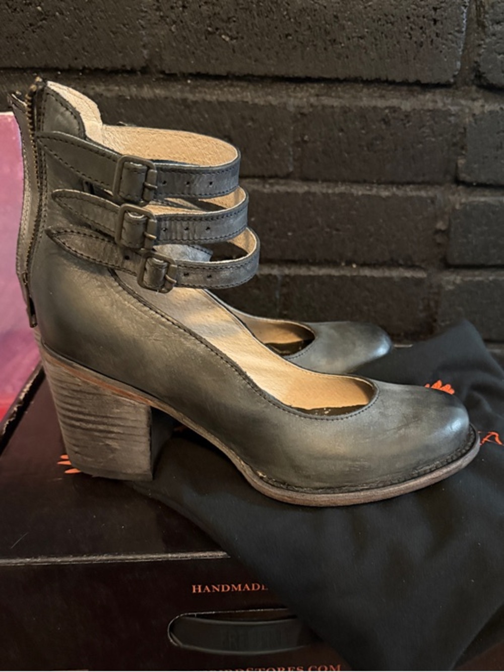 Freebird by Steven Gray Triple-Strap Block Heel Randi Size 8